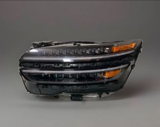 2026 GENESIS GV70 LEFT HEADLIGHT USED OEM COMPLETE 92101-AR KOREA