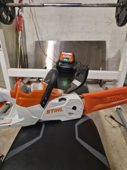 Stihl AK30 battery powered chain saw