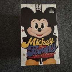 NEW Mickey Family Keychain