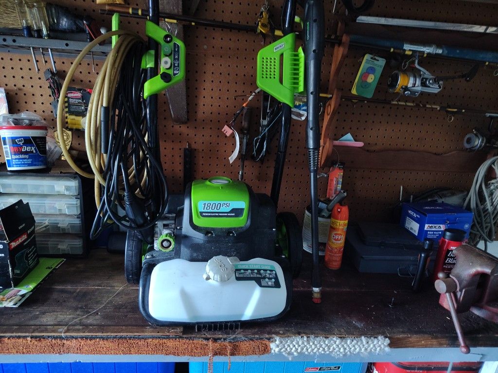 1800 Psi Electric Pressure Washer
