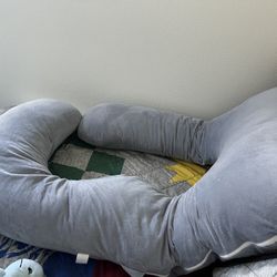 Pregnancy pillow