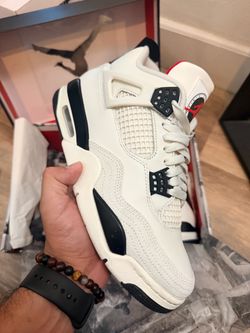Jordan 4 Flight Club