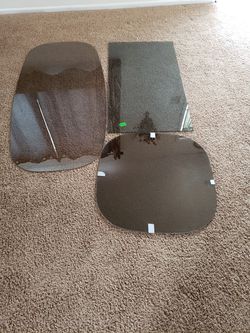 Black glass coffee table 48X23 and 2 end table 24X 24 all3 set $30