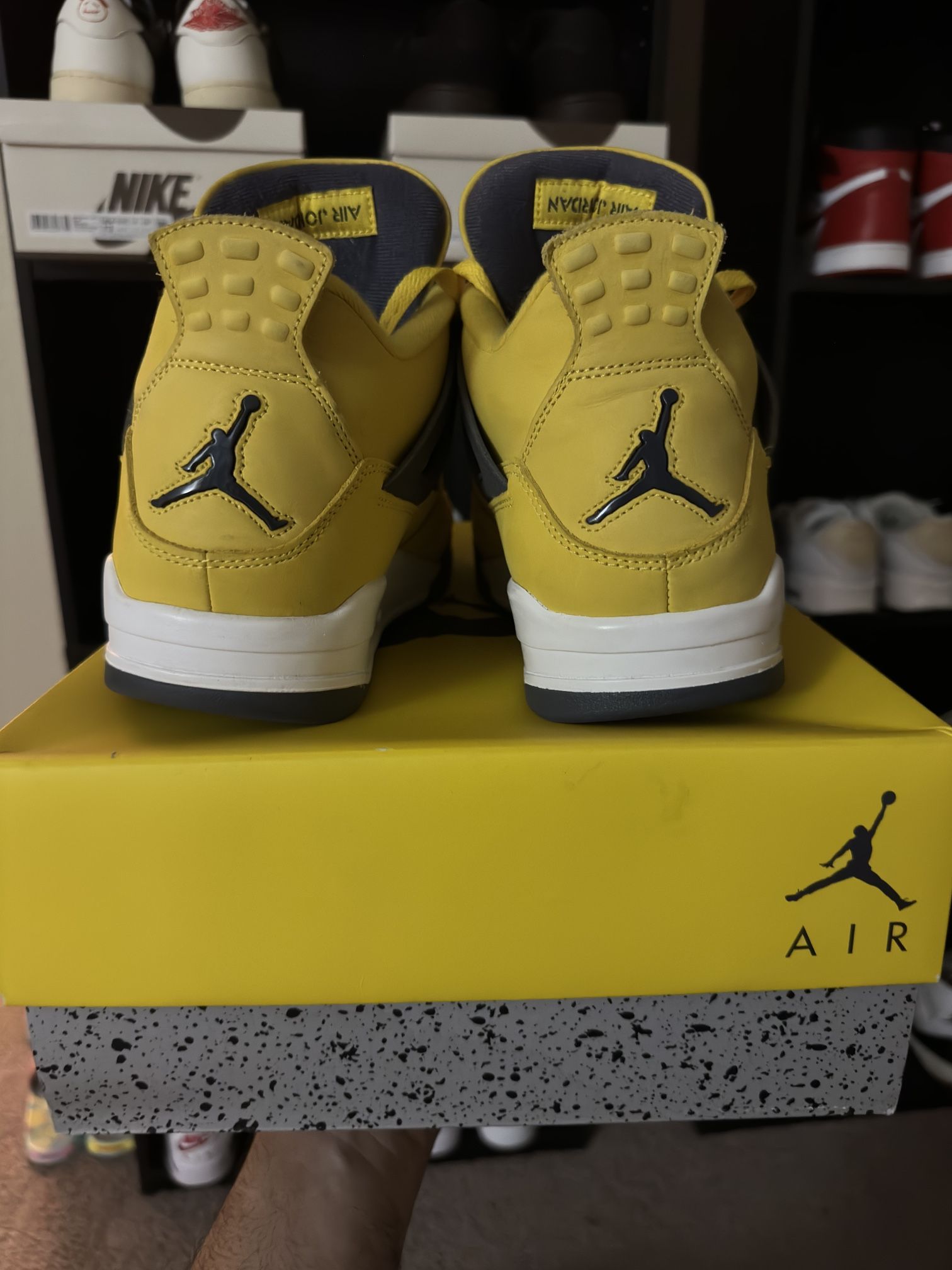 Jordan 4 Lightning