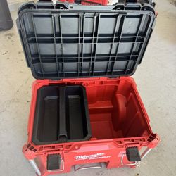 Milwaukee Packout Rolling Crate 