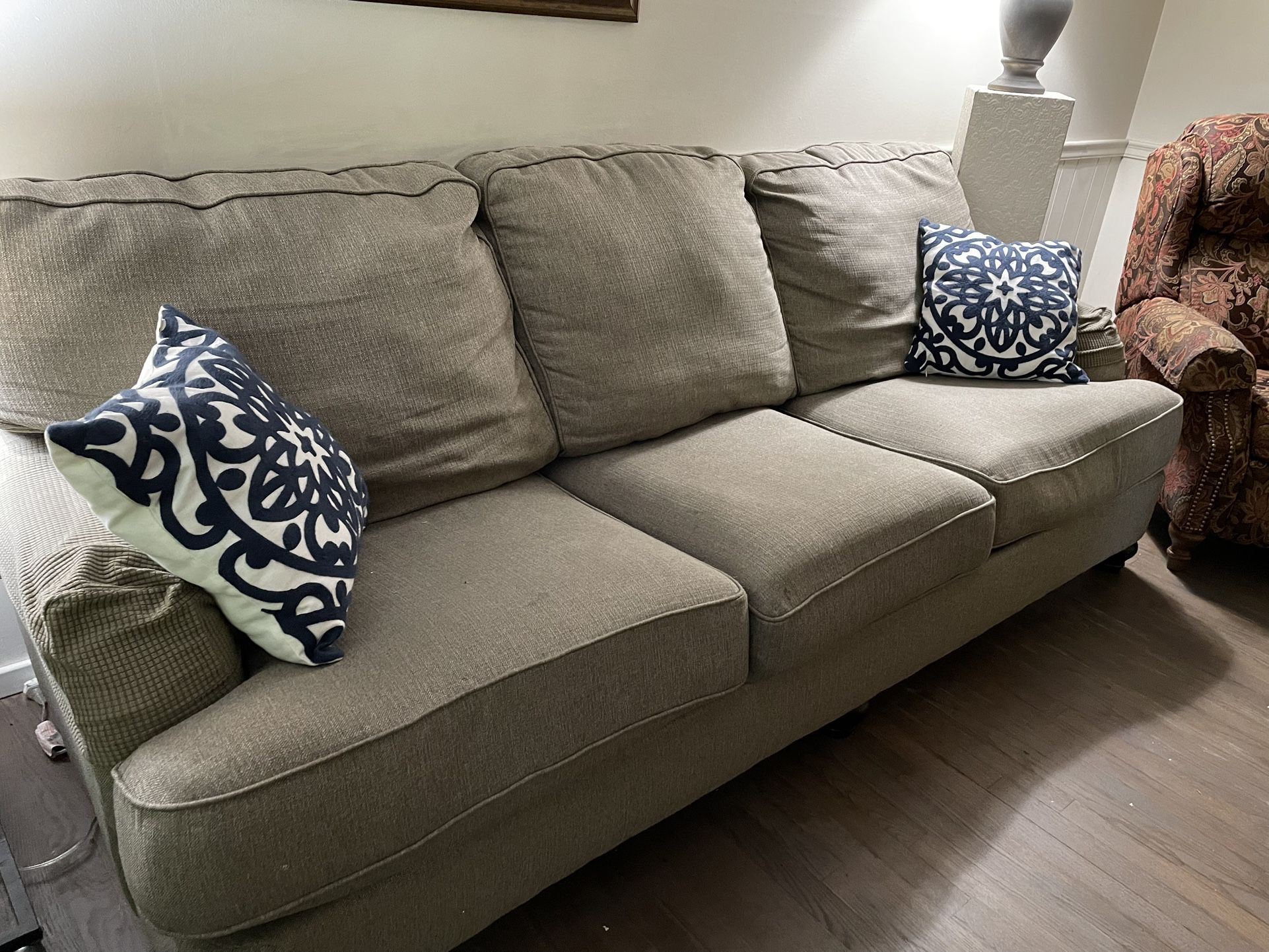 Neutral Couch - Blends with brown or gray