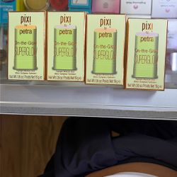 PIXI BY PETRA ON THE GLOW SUPER GLOW 