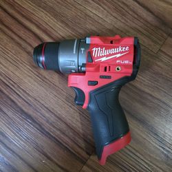 Milwaukee drill driver