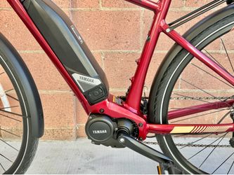 🚲🔥 Yamaha CrossConnect E-Bike – Like New | Only 17 Miles | Premium Mid-Drive | Medium👍