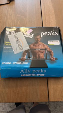 New in box pull up bar