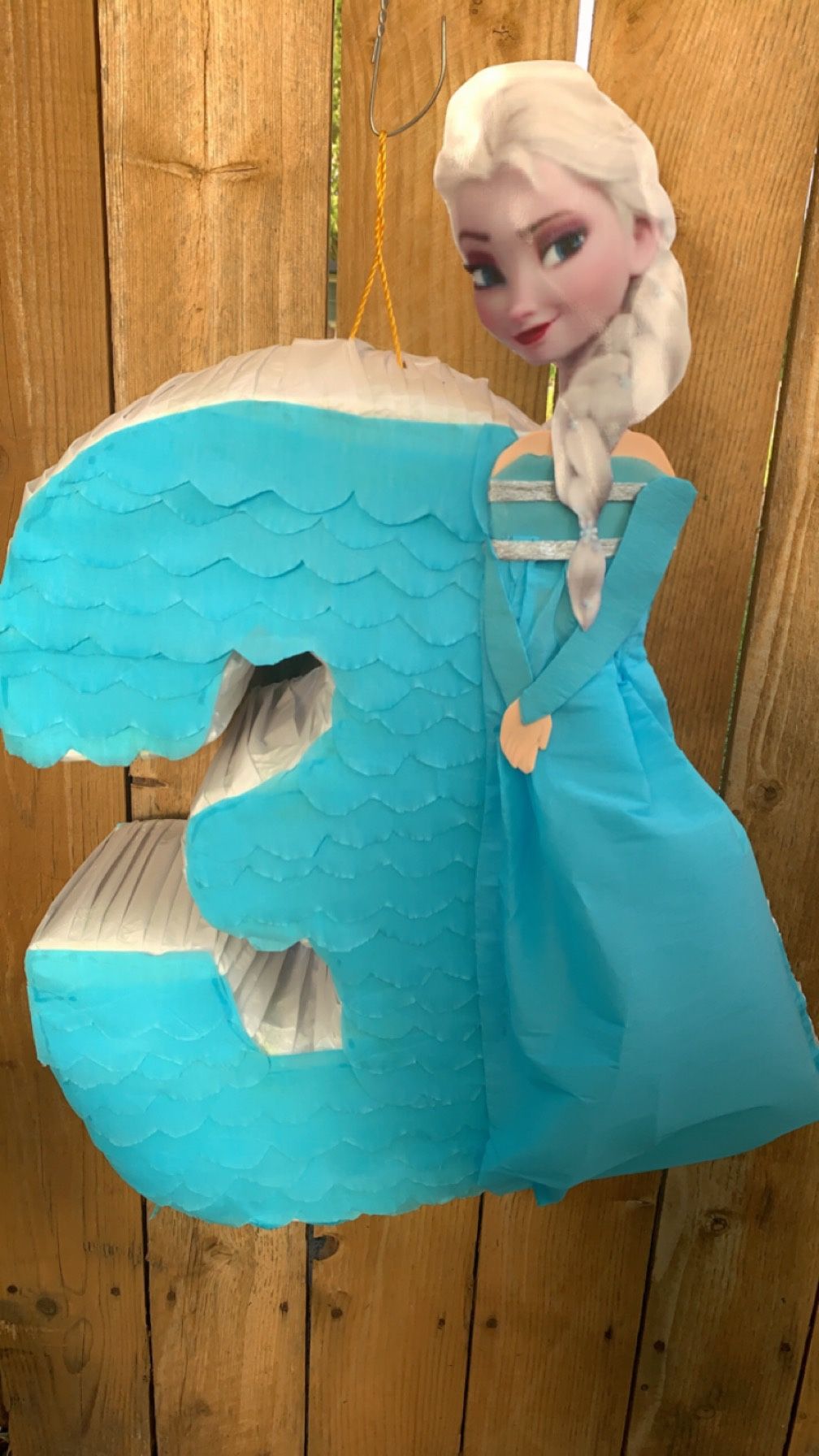 Let’s Piñata - Elsa