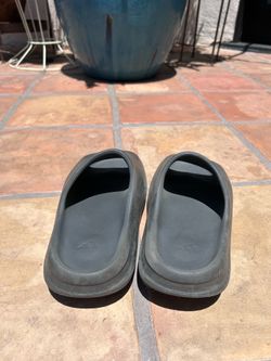 Black Yeezy slides