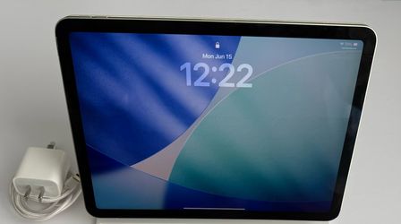 READ DESCRIPTION | iPad Air 4th Gen 64GB | Apple Pencil 2 | Price Firm