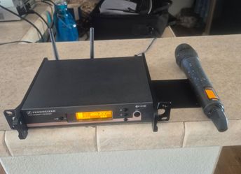 Sennheiser wireless EW100 G3 microphone and receiver
