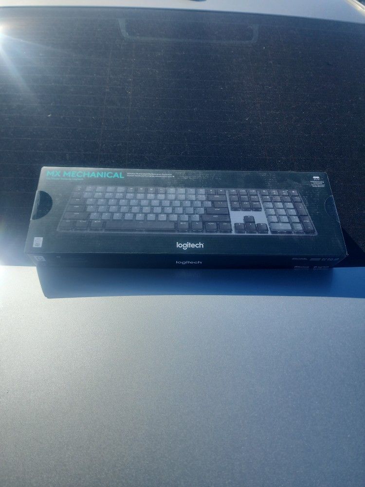 MX Mechanical Wireless Illuminated Performancr Keyboard
