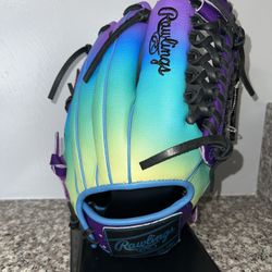 Rawlings Heart If The Hide R2G 11 3/4” Infield Baseball Glove