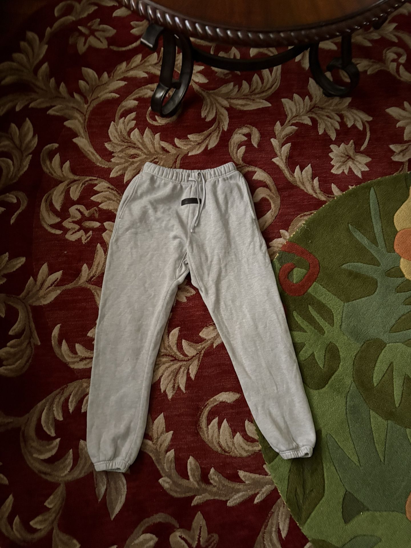 fear of god essentials sweatpants (SS22) light oatmeal