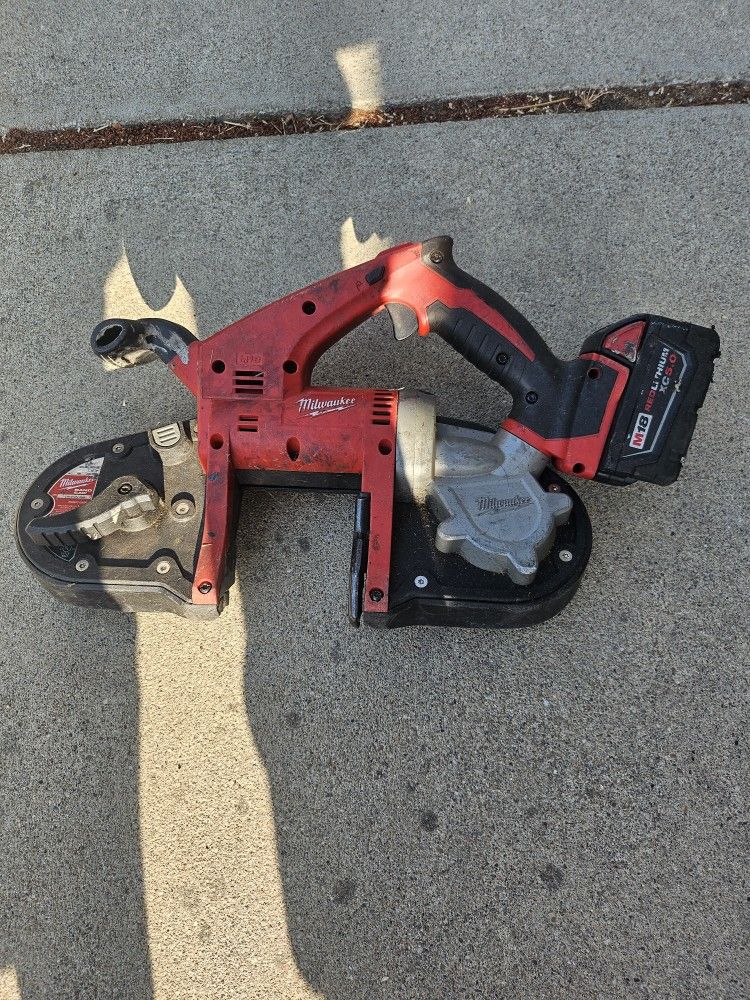 Milwaukee 2629-22 M18 18-Volt Cordless Band Saw Kit
