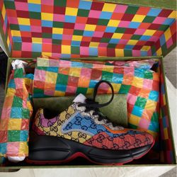 Gucci Sneakers  Size 7