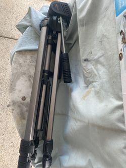 Vanguard SKT300 Camera Tripod