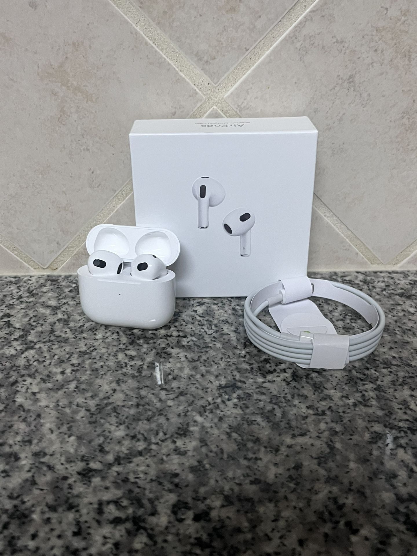 *BEST OFFER* Airpods pro 3rd gen