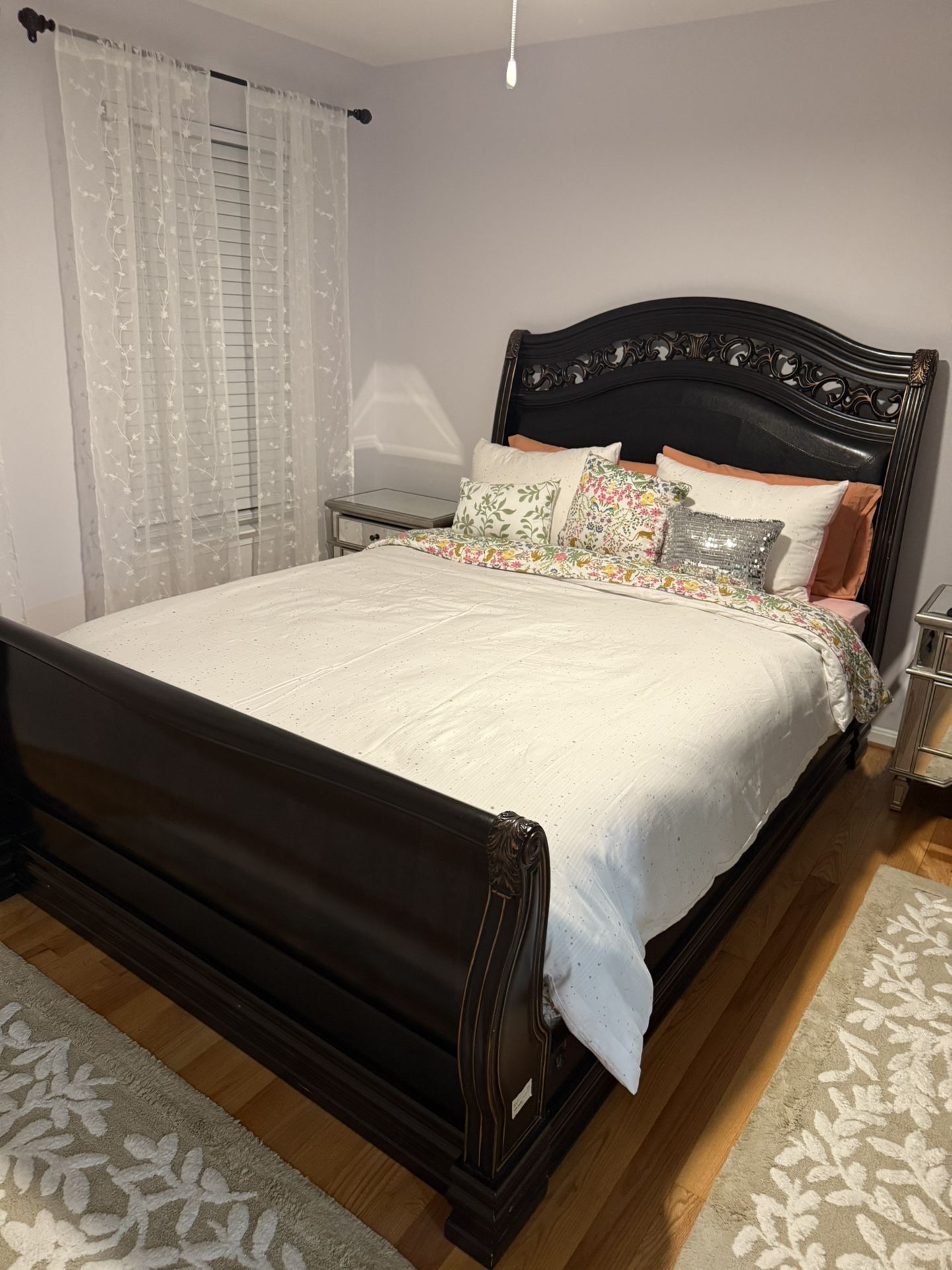 Queen Bedroom