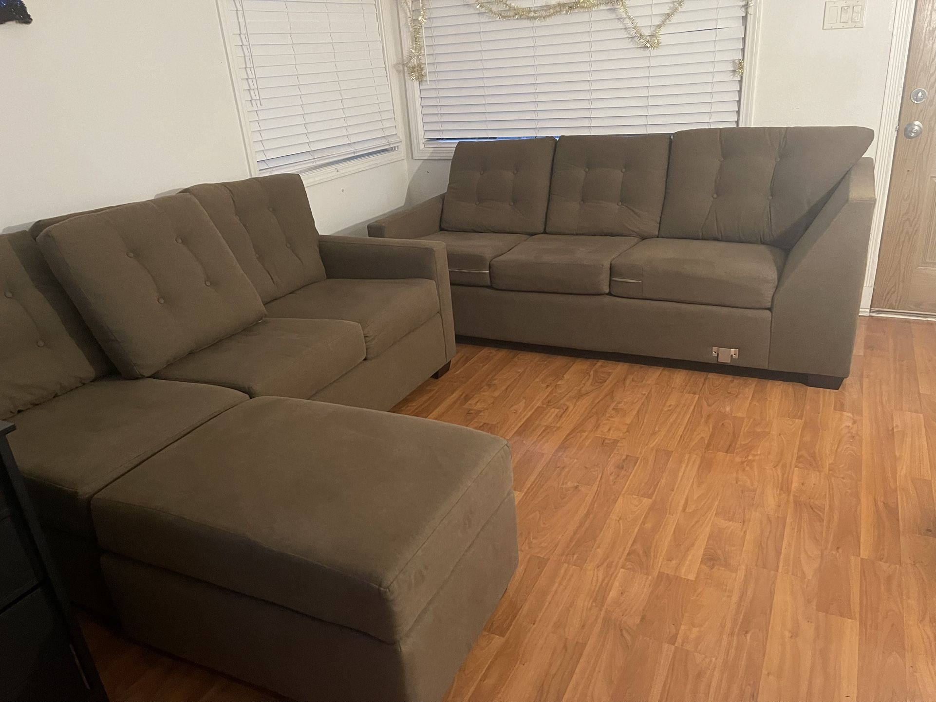 Free Delivery Custom Sofa Creations Sectional + Ottoman