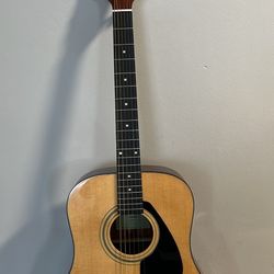 Yamaha Guitar 