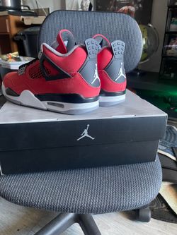 Jordan 4s toro