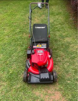 Troybilt self propelled lawnmower with bagger