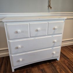 White 3 Drawer Dresser