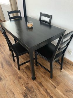 Dining table and 4 chairs