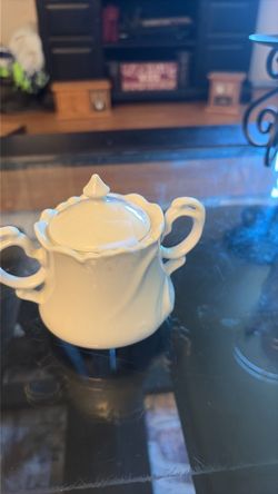 White Ceramic Sugar Bowl with Lid