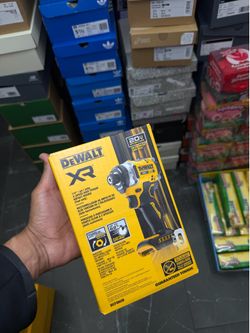 Dewalt XR 20-volt max 1/4-in Brushless Cordless Impact Driver (Battery Not Included and Charger Not Included)