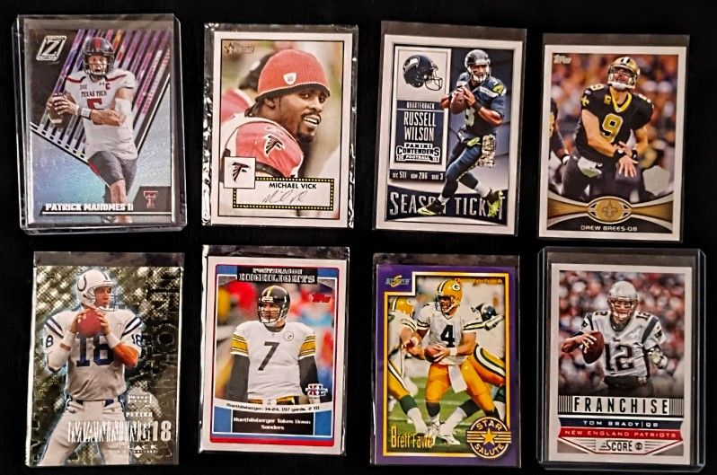 NFL Tom Brady Patrick mahomes and top legend QB's 8 card lot