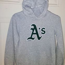 FIRM IN MERCED‼️BOYS HOODIE IS SIZE 10/12...LONG SLEEVE IS SIZE 12