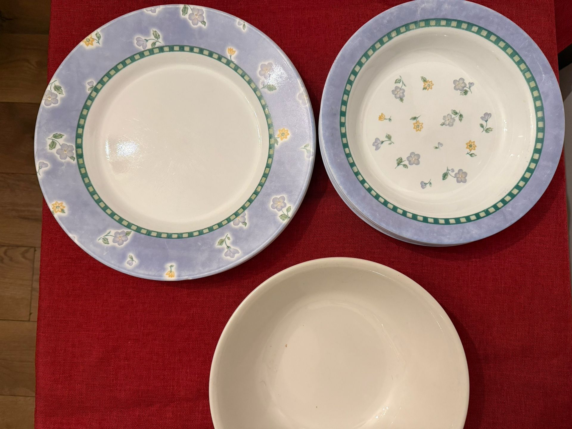 Corelle Dining Ware Set.