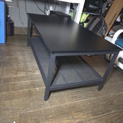 Modern Black Coffee Table with Storage Shelf – Industrial Style – Excellent Condition