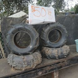 AT 26×10-12 Like New Paddles!