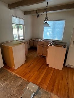 Cabinet set