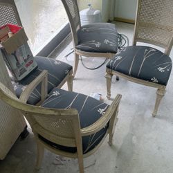 4 Wicker Chairs 