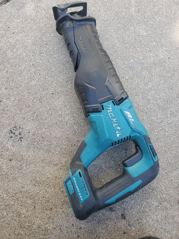 Makita BL 18v Sawzall (TOOL ONLY)