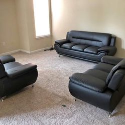 KALMIA LIVING ROOM SETBlack Sofa & Loveseat