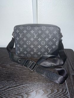 100% real and authentic only asking 1,200$