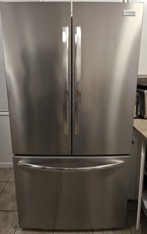 Frigidaire Refrigerator 