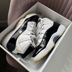 Jordan 11 Gratitude Men size 10