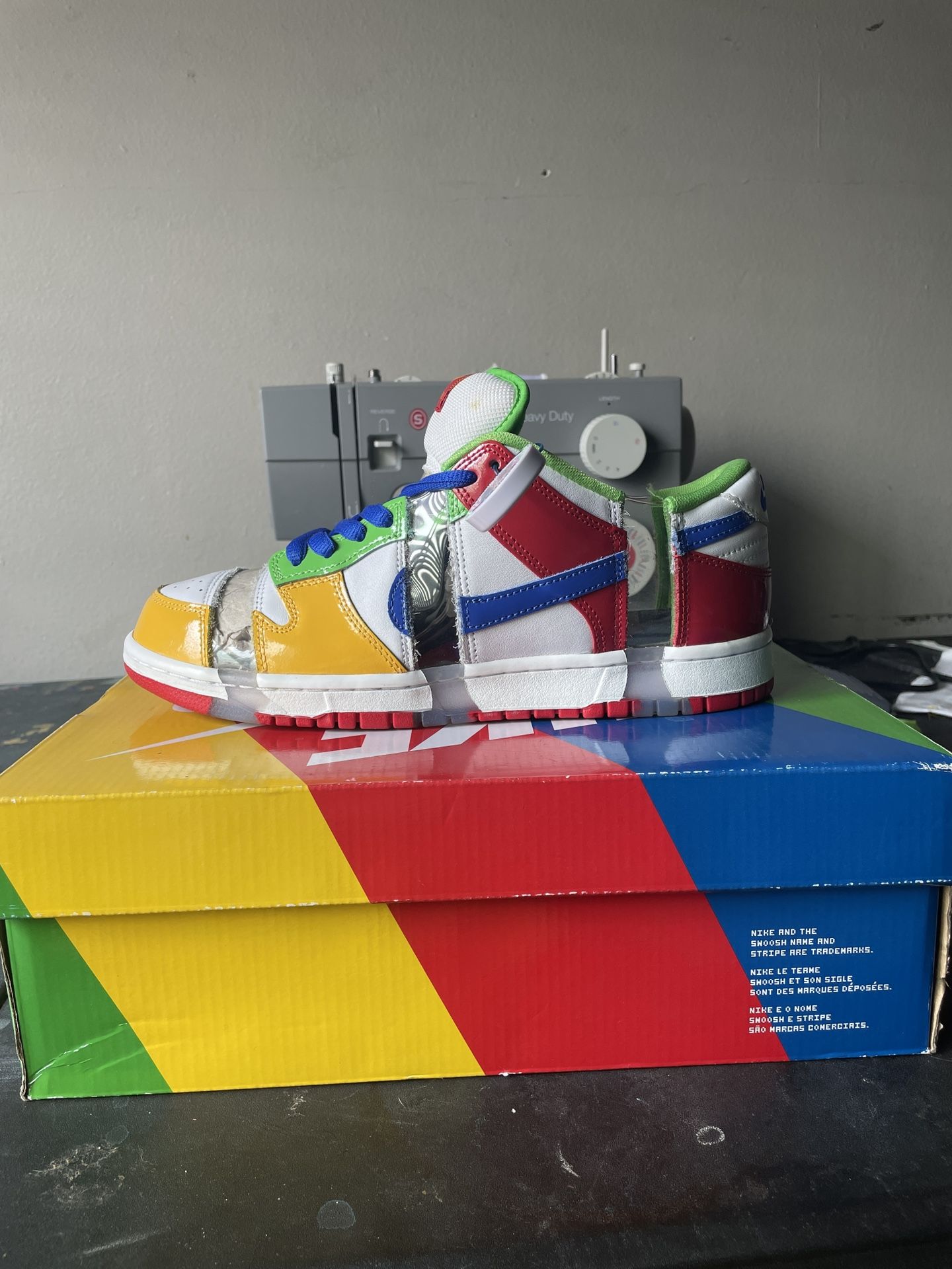 Nike SB Dunk Low x Sandy Bodecker (Size