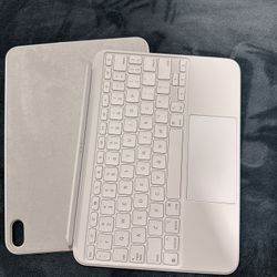 Apple Magic Keyboard Folio for iPad (10th generation)