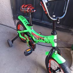 Small Bike For Kids Tires Size 12 Like New 