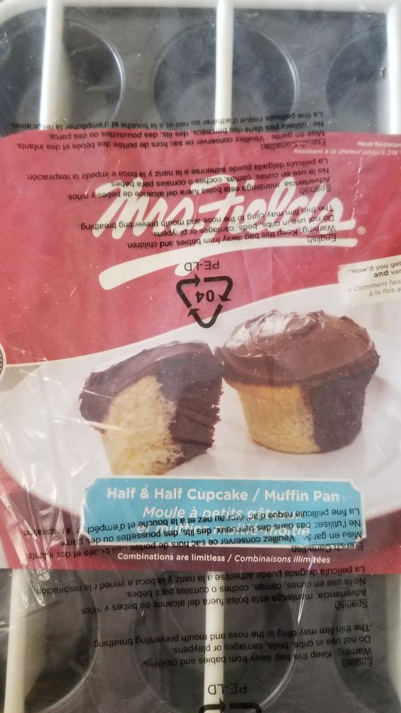 New Mrs Fields cupcake/ muffin pan